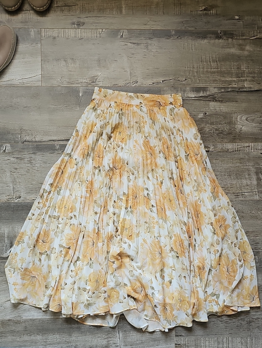 Ever New Yellow Floral Pleated Midi Skirt BNWT Size 0